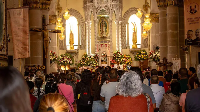Miles de duranguenses celebran a la Virgen de Guadalupe